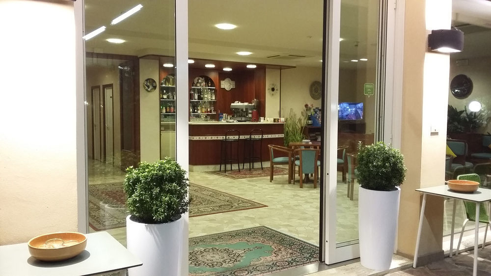 Hotel Condor Milano Marittima Exterior photo