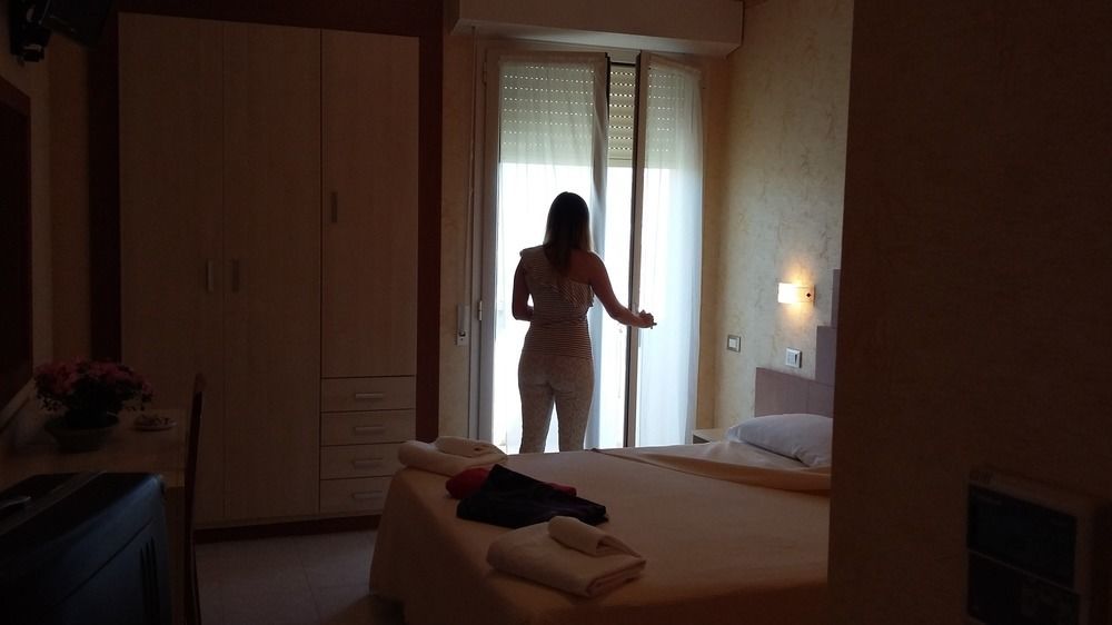 Hotel Condor Milano Marittima Exterior photo